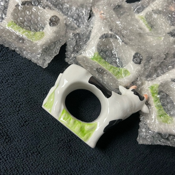 Kemp & Beatley Ceramic Cow Napkin Rings - Picture 3 of 3